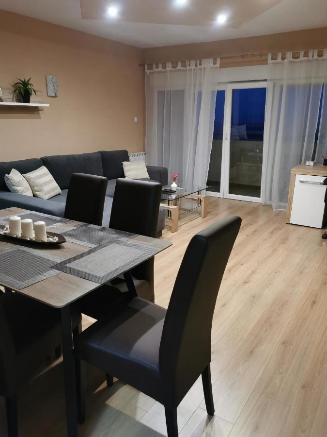 Apartman Lovro Рийека Екстериор снимка