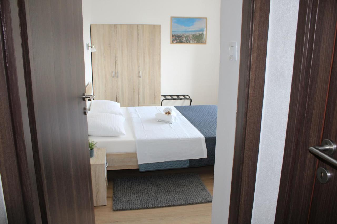 Apartman Lovro Рийека Екстериор снимка