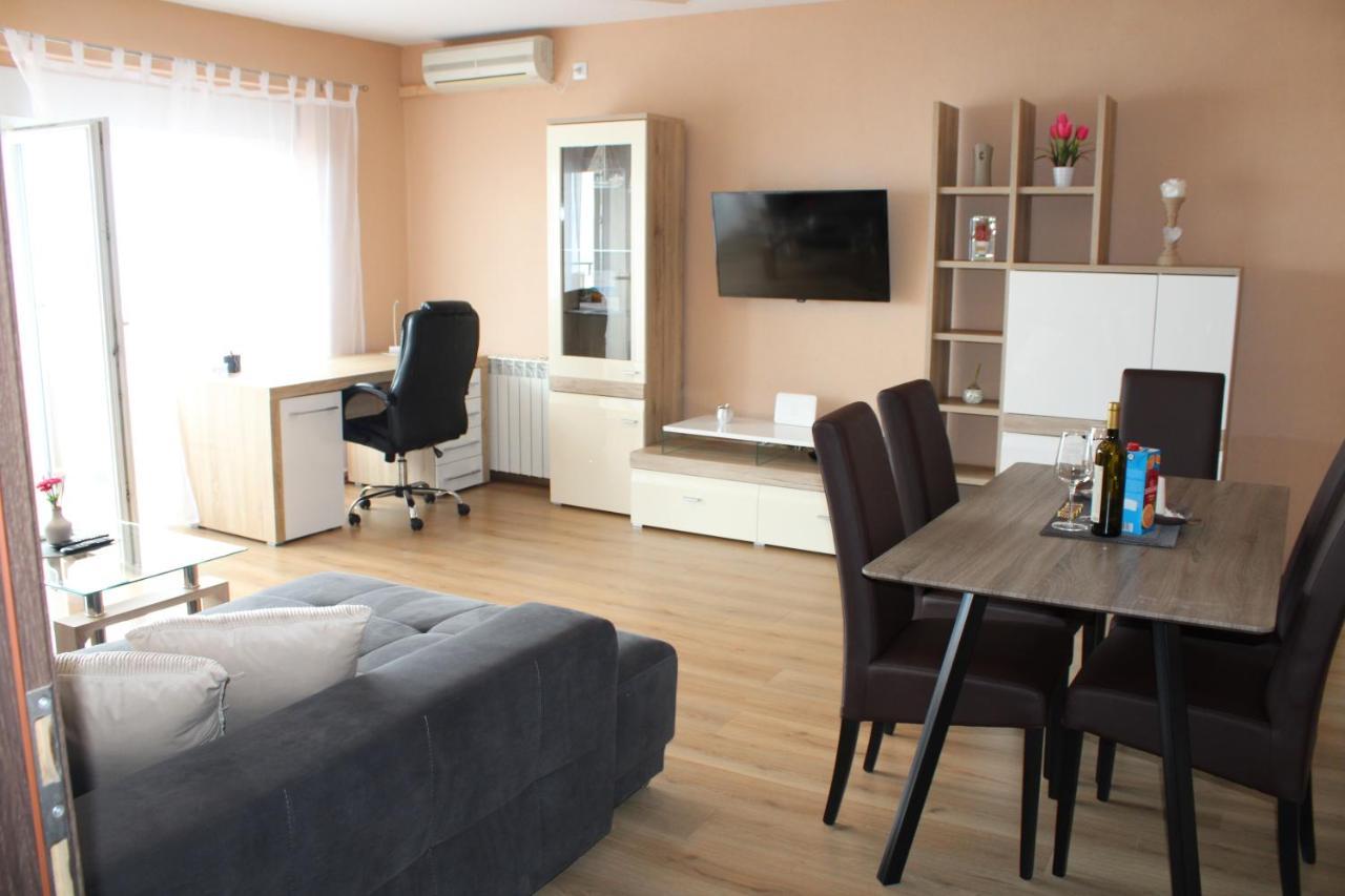 Apartman Lovro Рийека Екстериор снимка
